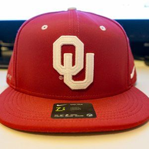 NWT Nike Oklahoma Sooners Aerobill True Fitted Hat